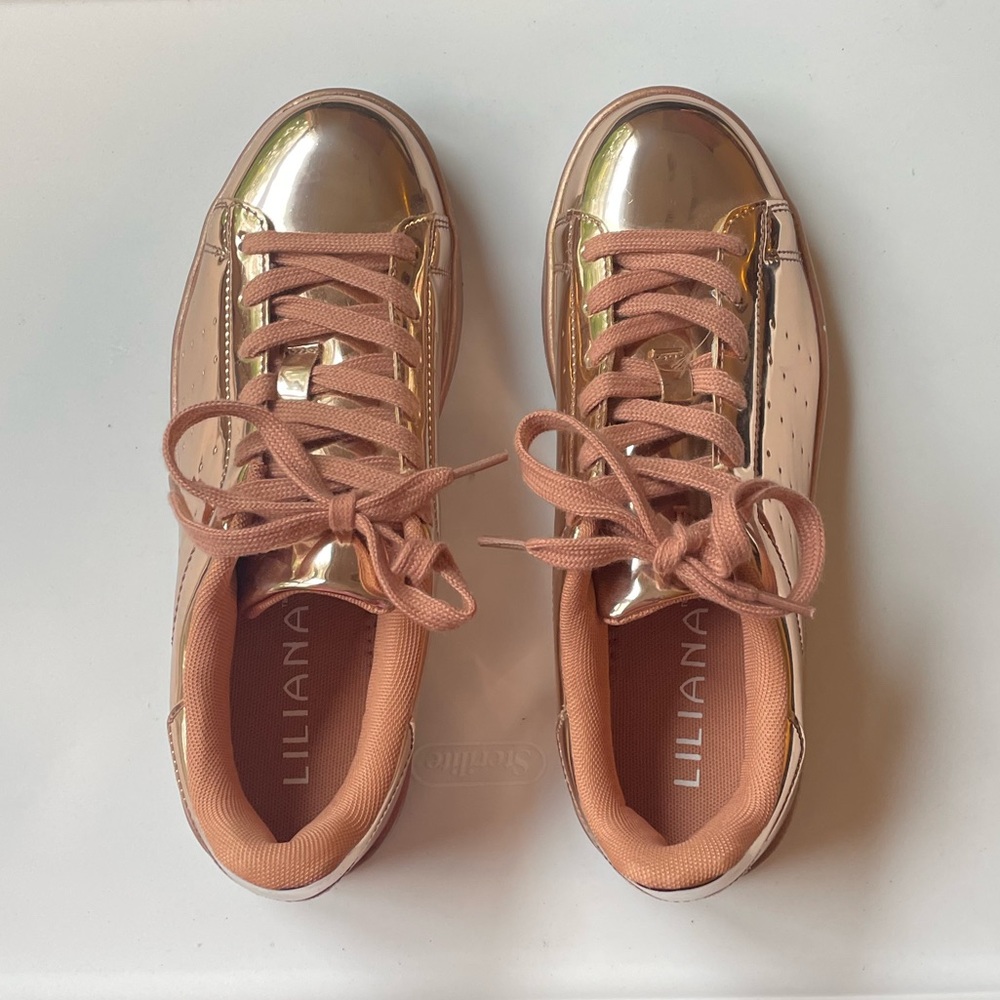 Liliana Never Worn Rose Gold Metallic Sneakers